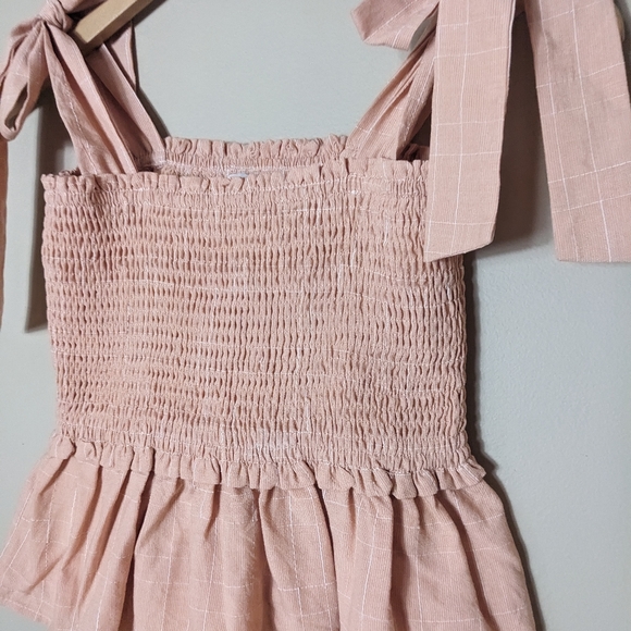 Paper Crane peplum Smocked Top size small - Picture 4 of 6